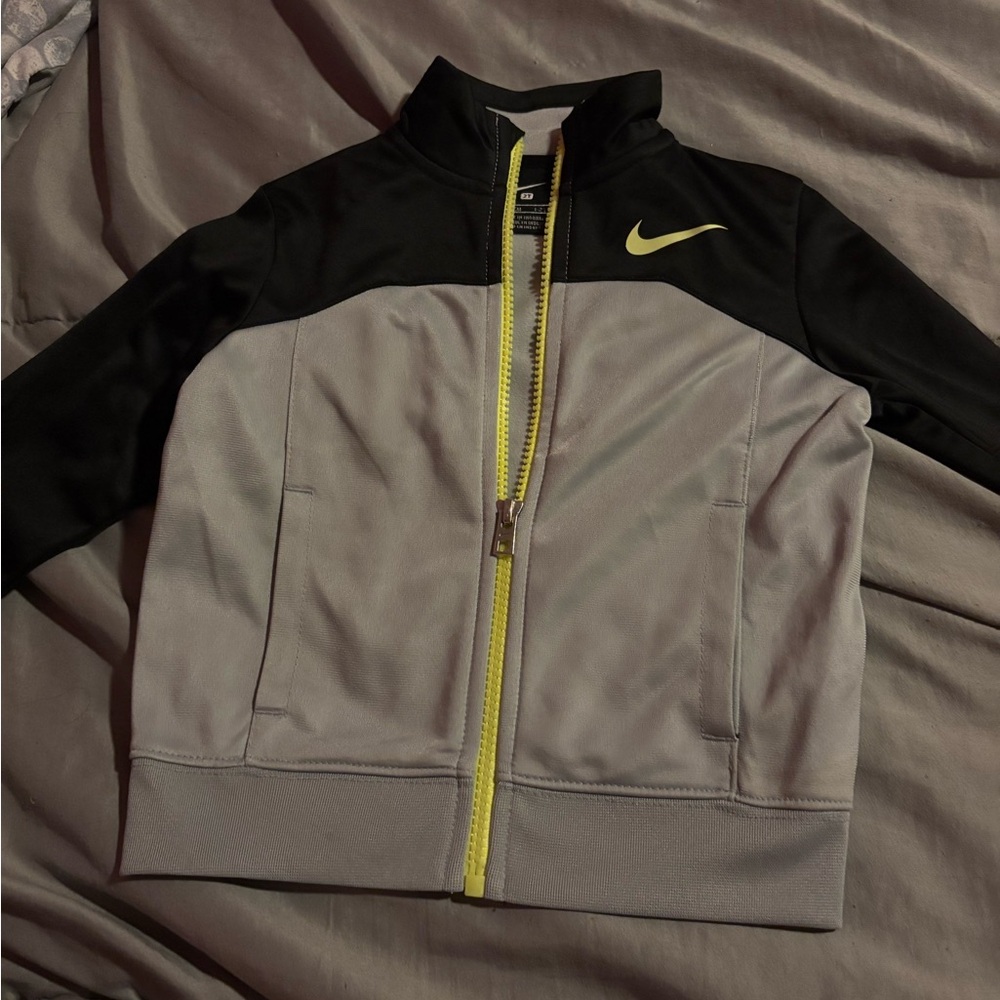 Nike Kids Jacket in Gray and Black with Yellow Accents in size 2T